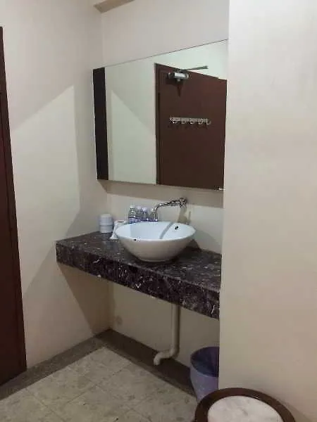Hotel Zamburger Sg Bakap Kampong Gurun 2*,